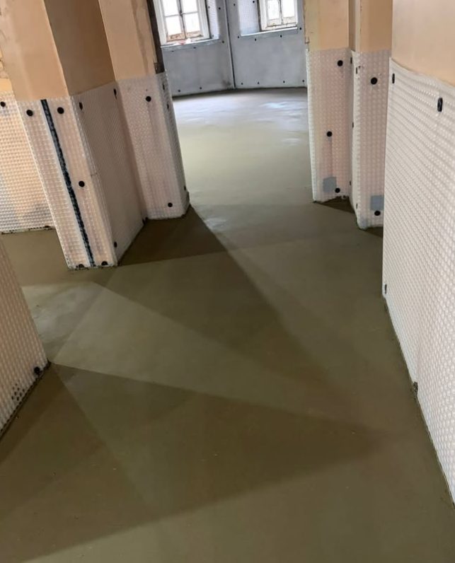 Screeded corridors through a tanked basement conversion